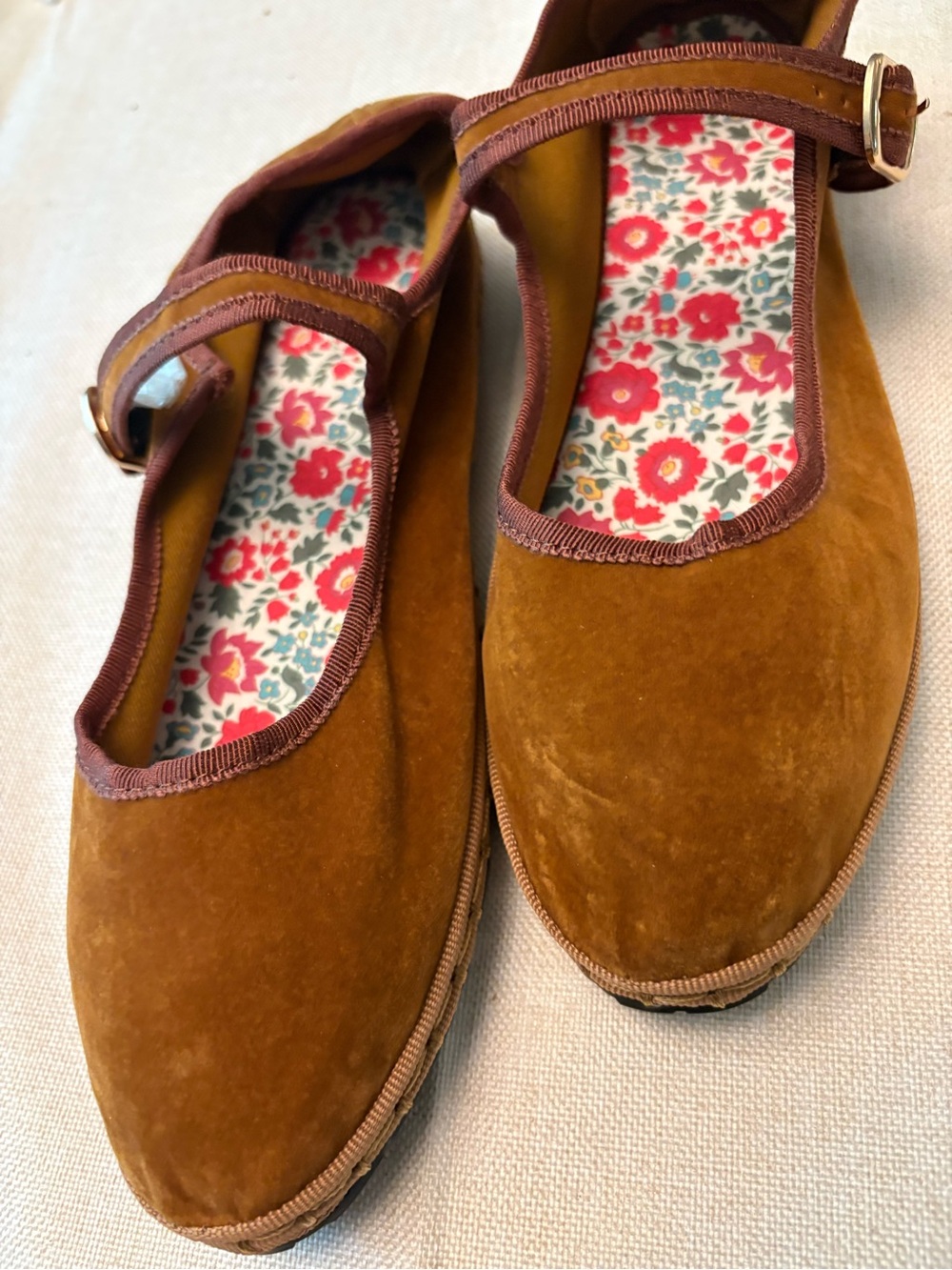 Women's Mary Jane Velvet Flats - Burnt Orange Brown NWOT - Picture 4 of 6
